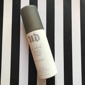 **SOLD**Urban Decay Setting Spray